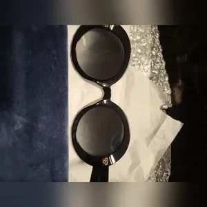 Gucci | Accessories | Authentic Gucci Round Black 5mm Black  display picture 1